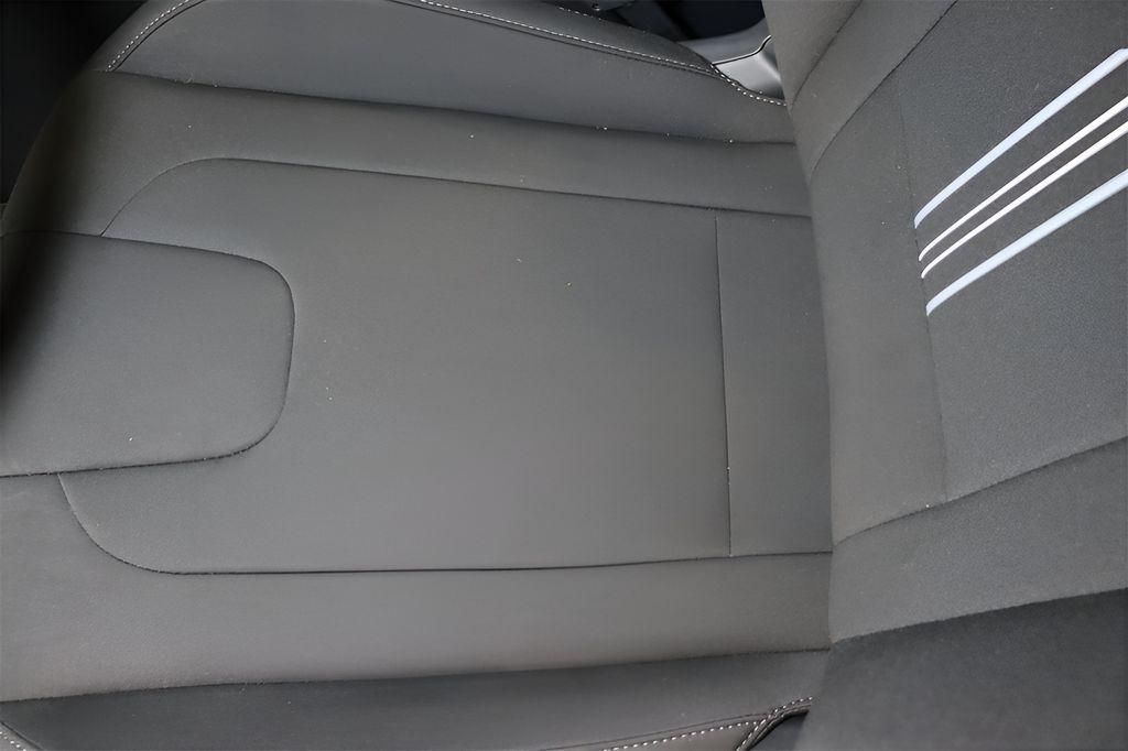 2025 Hyundai Elantra Blue - Photo 8