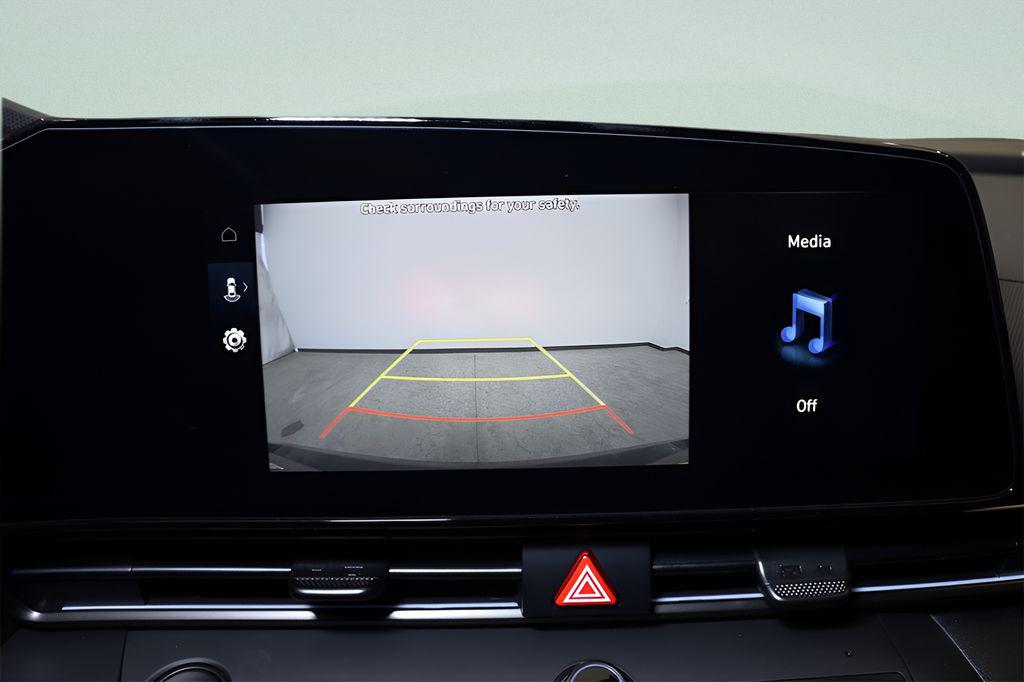 2025 Hyundai Elantra Blue - Photo 18