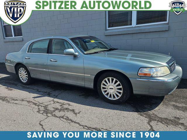 2004 Lincoln Town Car Signature for sale in St. Marys, PA