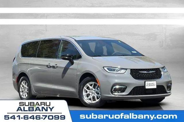 2025 Chrysler Pacifica Select for sale in Albany, OR