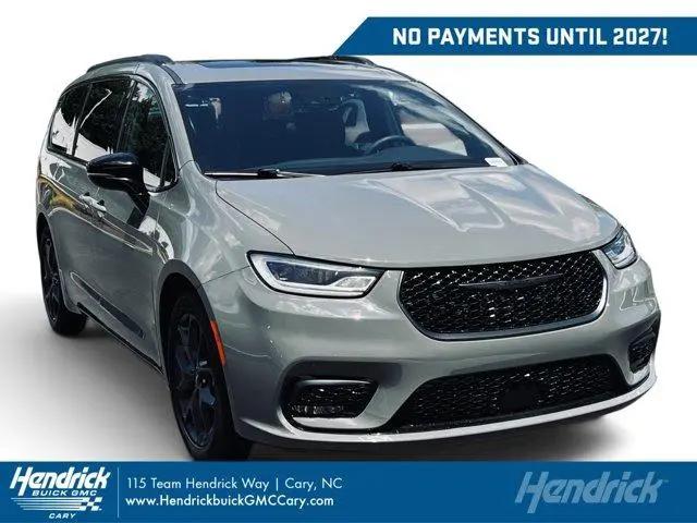 2025 Chrysler Pacifica Limited for sale in Cary, NC