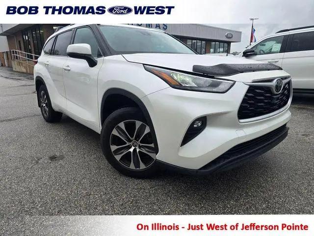 2021 Toyota Highlander XLE for sale in Fort Wayne, IN