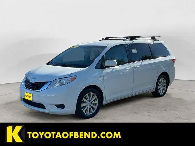 2017 Toyota Sienna LE 7 Passenger for sale in Bend, OR