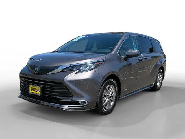 2021 Toyota Sienna XLE for sale in Vallejo, CA