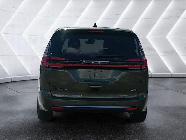 2027 Chrysler Pacifica Select AWD