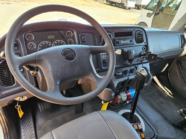 2010 Freightliner M2 BUSINESS CHASSIS
