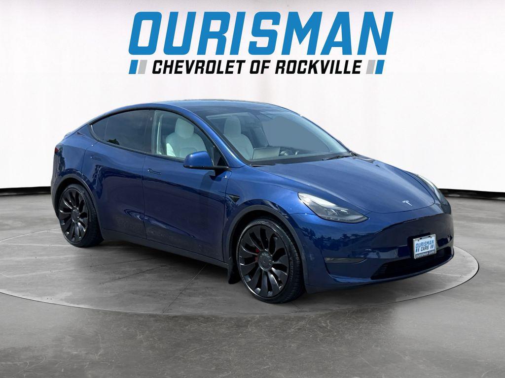 /2022 Tesla Model-Y