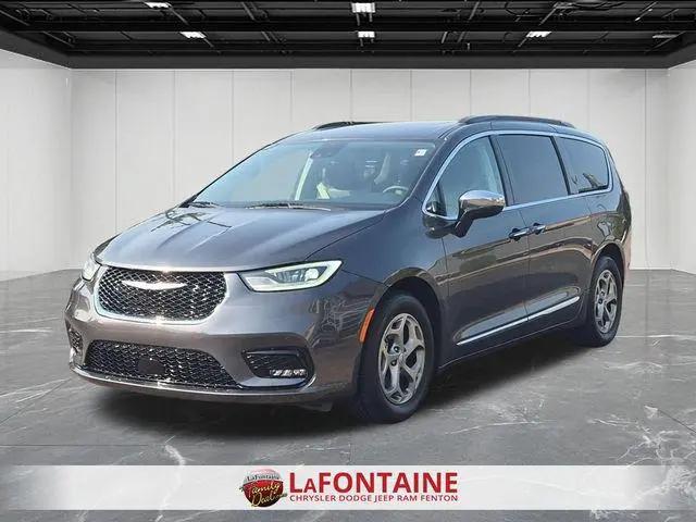 2023 Chrysler Pacifica Limited for sale in Fenton, MI