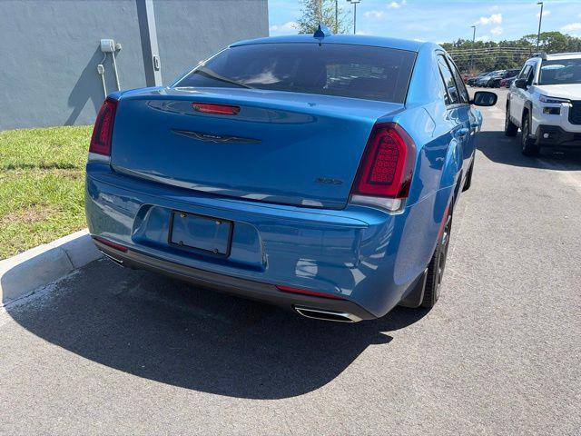 2023 Chrysler 300 Touring