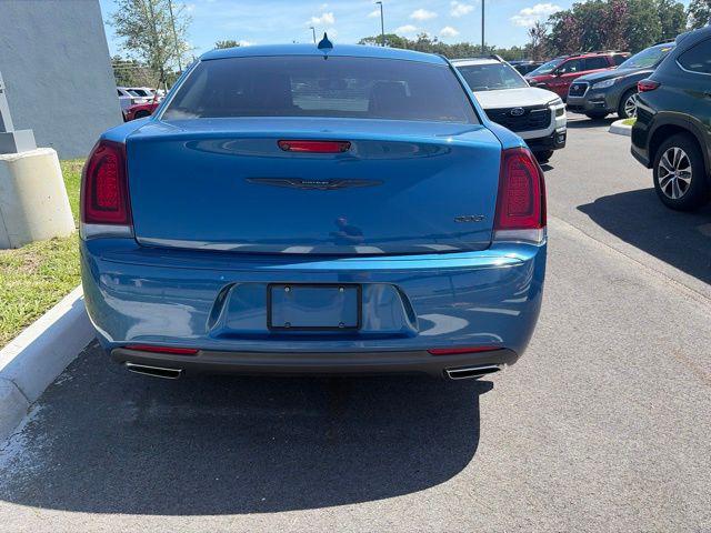 2023 Chrysler 300 Touring
