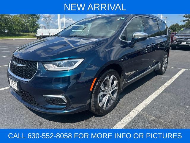 2022 Chrysler Pacifica Pinnacle AWD for sale in Plano, IL