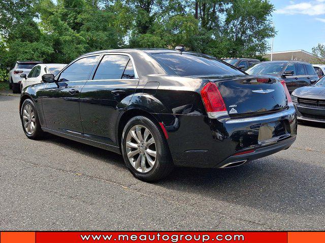 2019 Chrysler 300 Touring