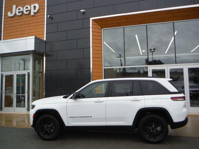 2026 Jeep Grand Cherokee Altitude 4x4 2026 Jeep Grand Cherokee Altitude 4x4