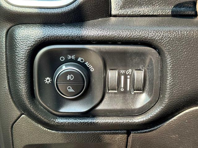 2019 Ram 1500 Big Horn/Lone Star Crew Cab 4x4 57 Box