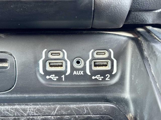 2019 Ram 1500 Big Horn/Lone Star Crew Cab 4x4 57 Box