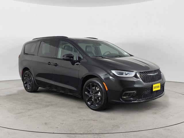 2023 Chrysler Pacifica Limited AWD
