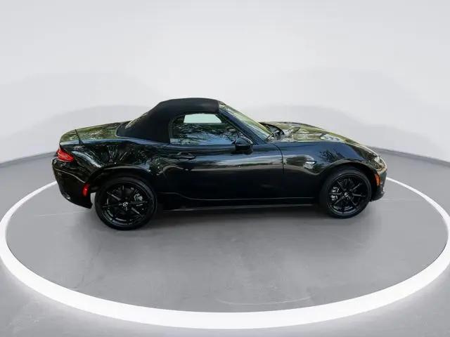 2025 Mazda MX-5 Sport