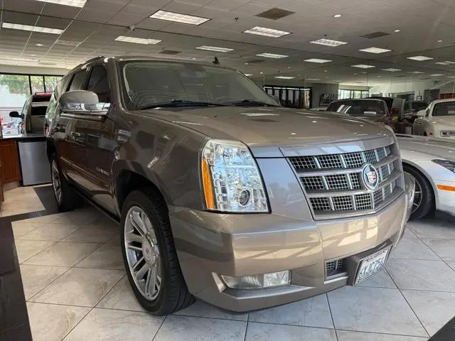 2013 Cadillac Escalade Premium
