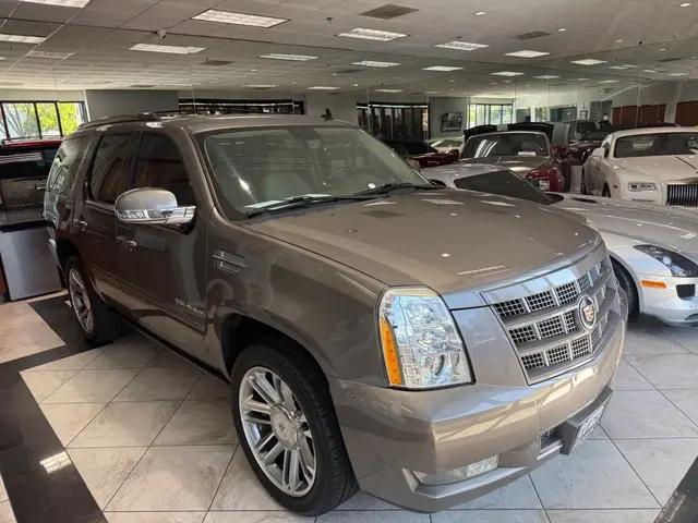 2013 Cadillac Escalade Premium