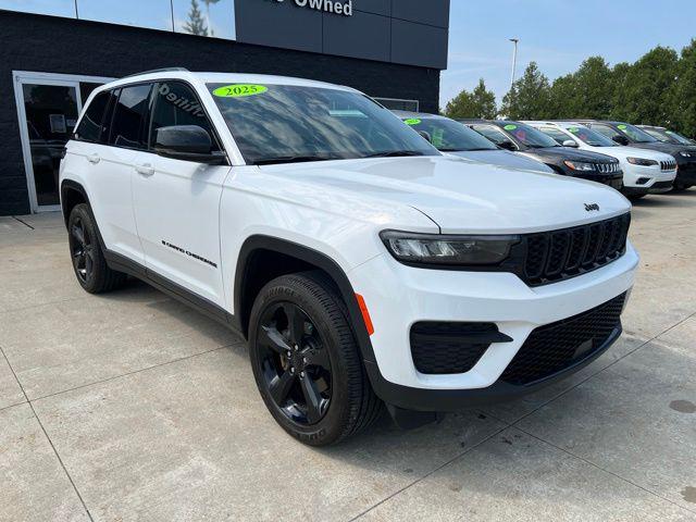 2025 Jeep Grand Cherokee Altitude X 4x4 for sale in White Lake, MI