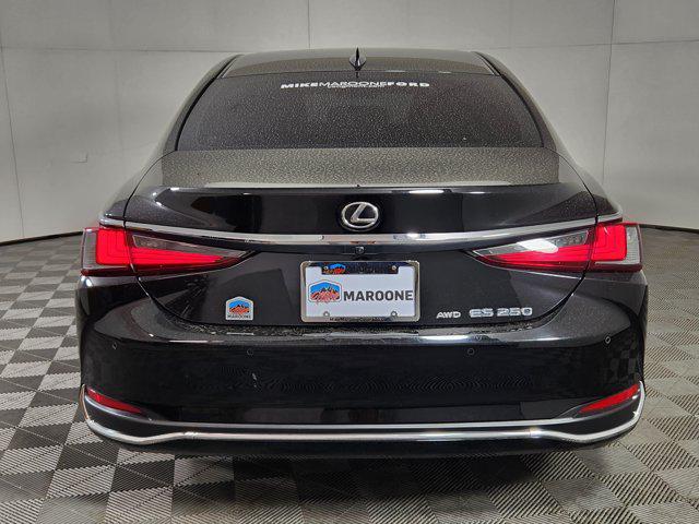 2024 Lexus ES 250 Luxury