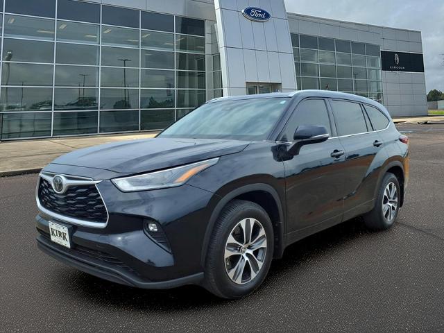 2021 Toyota Highlander XLE for sale in Grenada, MS