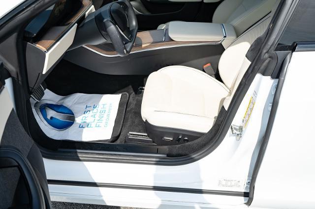2021 Tesla Model S Plaid Tri Motor All-Wheel Drive