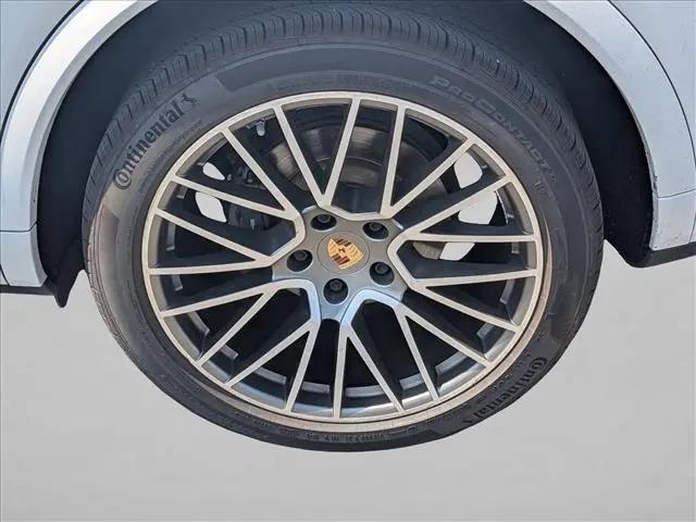 2022 Porsche Cayenne Platinum Edition