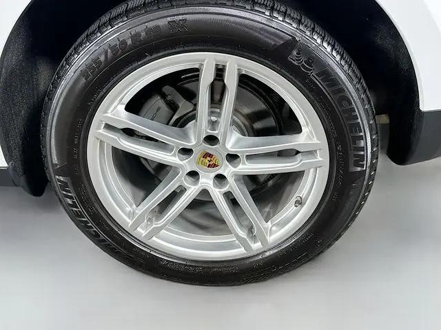 2021 Porsche Macan S