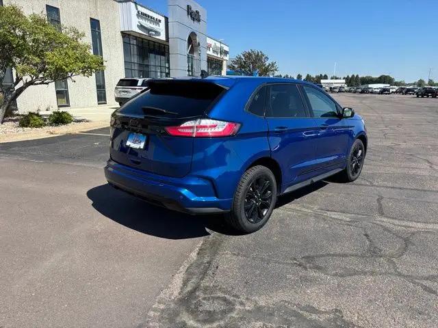 2023 Ford Edge SE