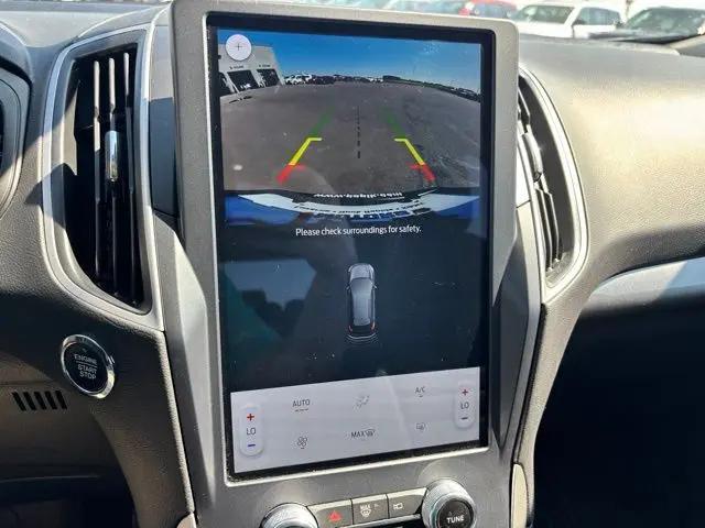 2023 Ford Edge SE