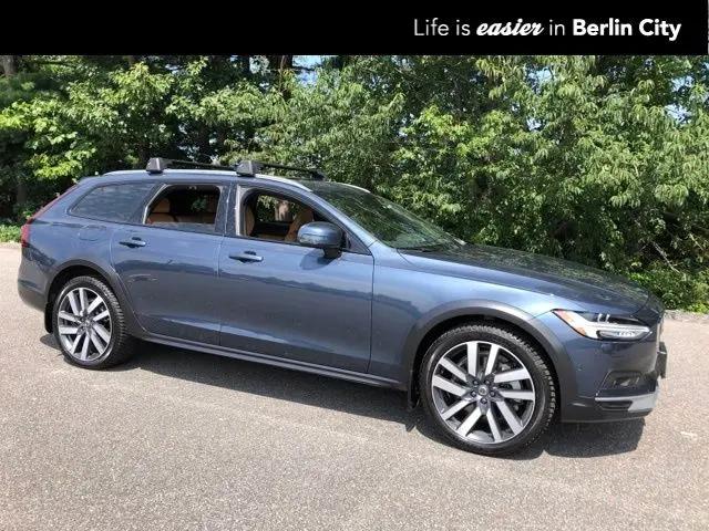 2025 Volvo V90 Cross Country Ultra, B6 AWD Gas (mild hybrid) for sale in Portland, ME