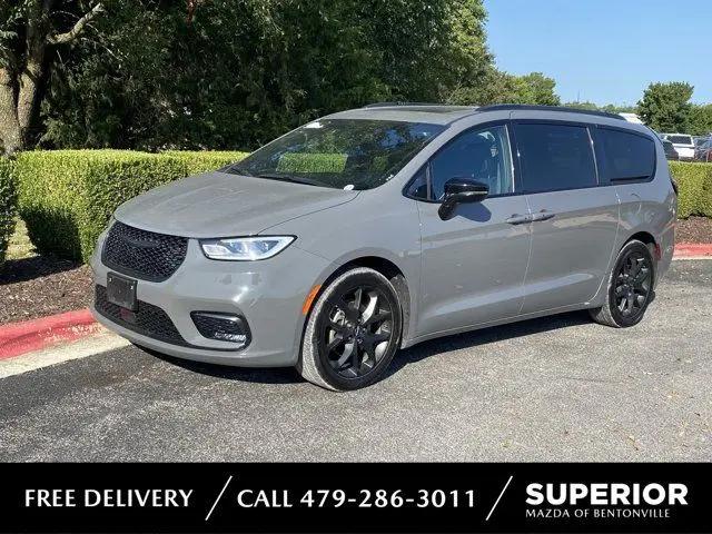 2025 Chrysler Pacifica Limited for sale in Bentonville, AR