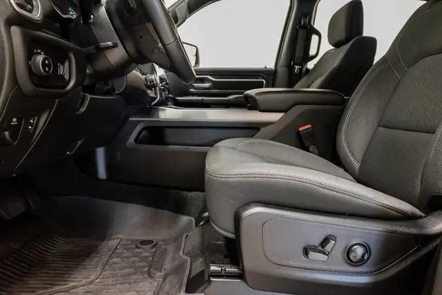 2023 Ram 1500 Big Horn Crew Cab 4x4 57 Box