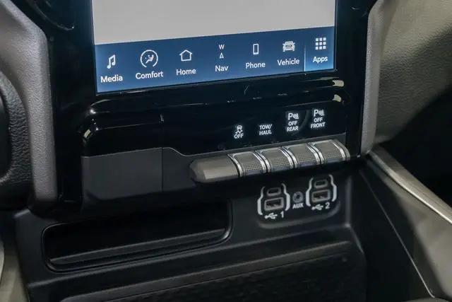 2023 Ram 1500 Big Horn Crew Cab 4x4 57 Box