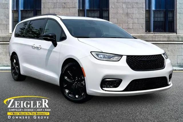 2025 Chrysler Pacifica Limited for sale in Downers Grove, IL