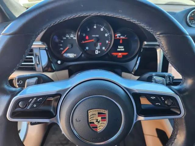 2021 Porsche Macan Macan