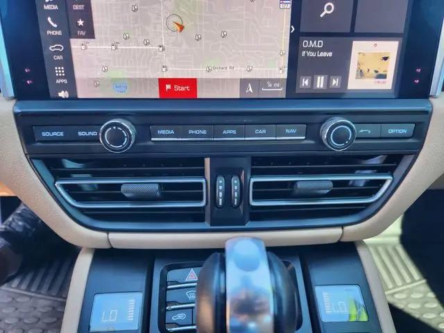 2021 Porsche Macan Macan