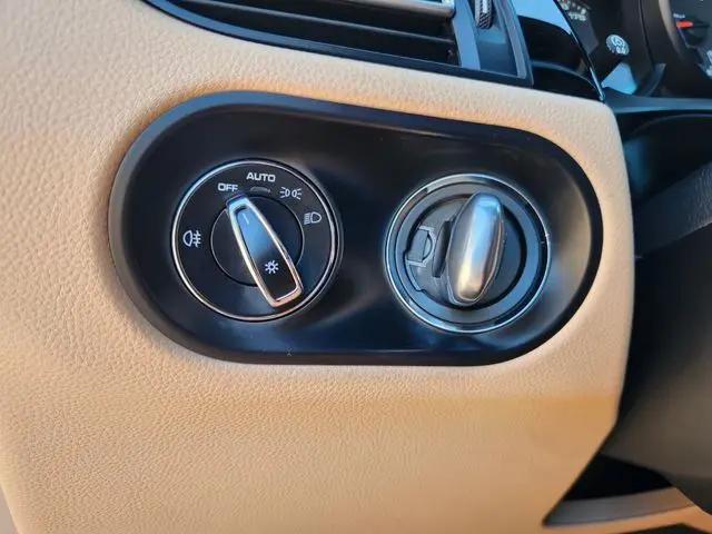 2021 Porsche Macan Macan