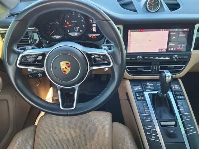 2021 Porsche Macan Macan