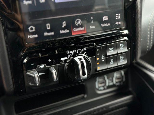 2023 Ram 1500 Limited Crew Cab 4x4 57 Box