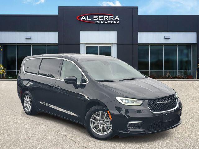 2023 Chrysler Pacifica Touring L for sale in Grand Blanc, MI