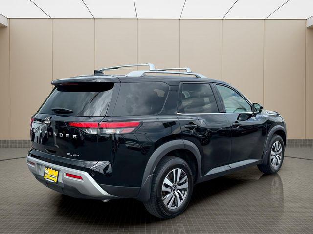 2023 Nissan Pathfinder SL 4WD