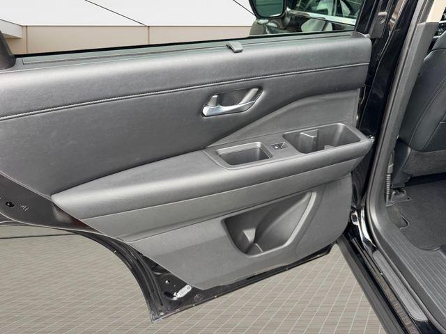 2023 Nissan Pathfinder SL 4WD
