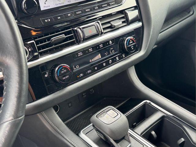2023 Nissan Pathfinder SL 4WD