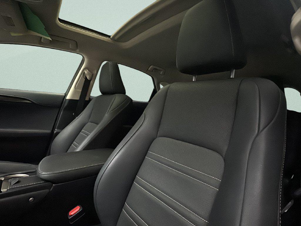 2020 Lexus NX Hybrid 300h - Photo 11