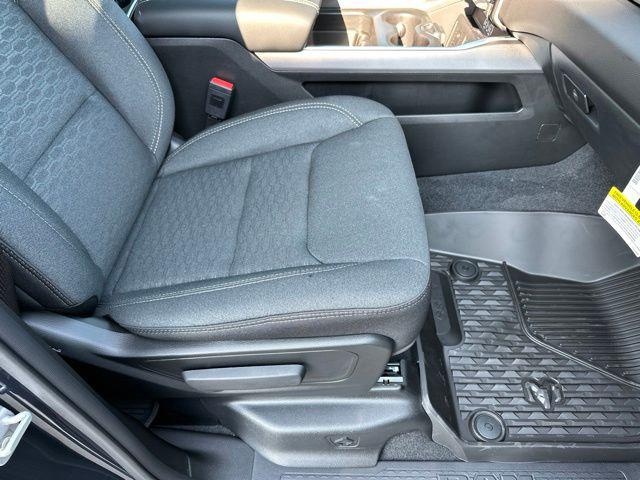 2026 Ram 1500 Big Horn Crew Cab 4x4 64 Box