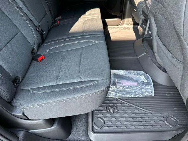 2026 Ram 1500 Big Horn Crew Cab 4x4 64 Box