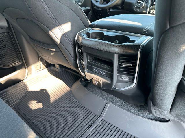 2026 Ram 1500 Big Horn Crew Cab 4x4 64 Box