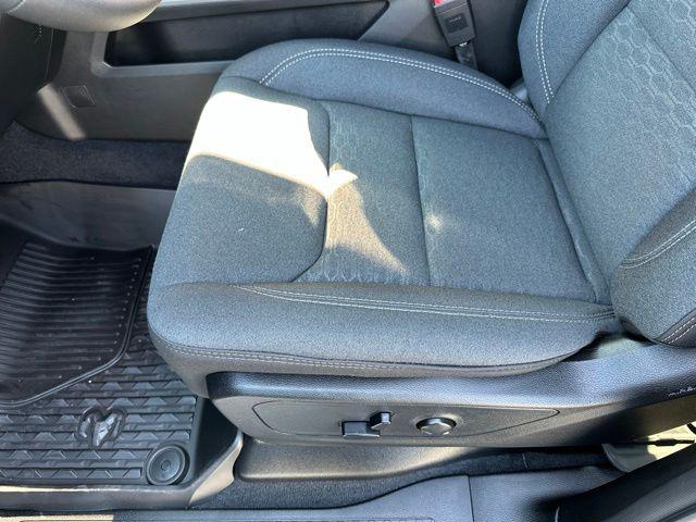 2026 Ram 1500 Big Horn Crew Cab 4x4 64 Box